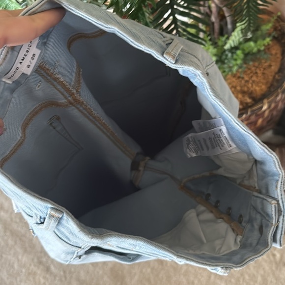 NWT Good American Good Legs Crop Button Fly Skinny Jeans Stretch Sculpting Light - Picture 16 of 16